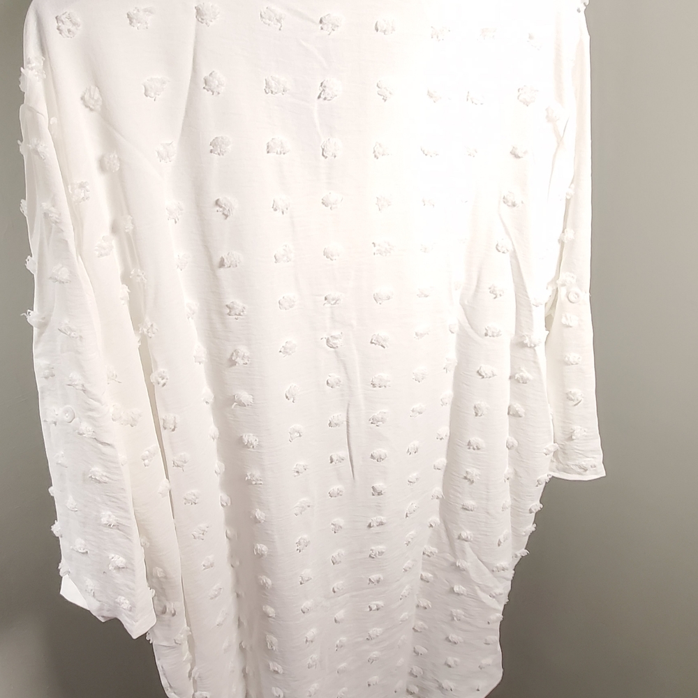 Elegant White Textured Women's Top